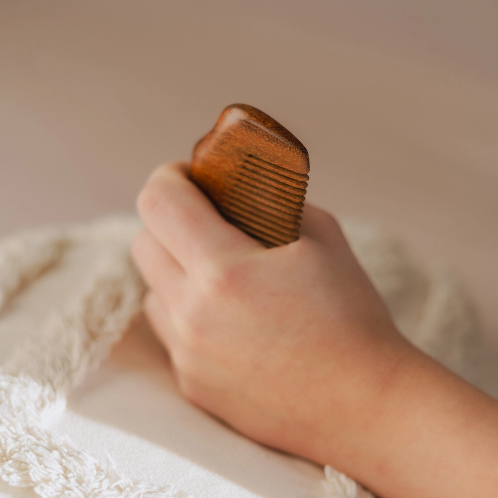 bevalkam in hand
