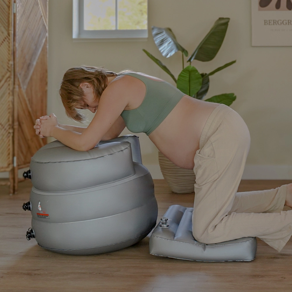 MiaVia Comfort kruk steunend op ellebogen zijkant